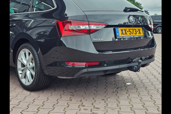 Škoda Superb Combi 1.5 TSI ACT Style Business | Automaat | Xenon | Trekhaak | Camera | App-connect | Stoelverwarming | Keyless | Sunset |