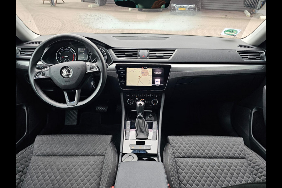 Škoda Superb Combi 1.5 TSI ACT Style Business | Automaat | Xenon | Trekhaak | Camera | App-connect | Stoelverwarming | Keyless | Sunset |