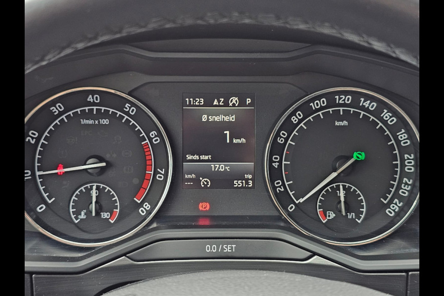 Škoda Superb Combi 1.5 TSI ACT Style Business | Automaat | Xenon | Trekhaak | Camera | App-connect | Stoelverwarming | Keyless | Sunset |