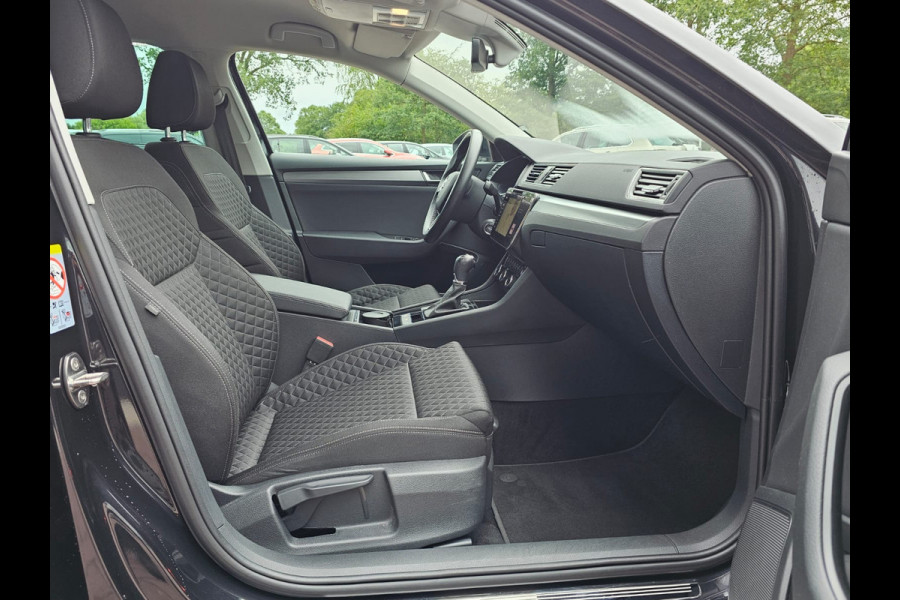 Škoda Superb Combi 1.5 TSI ACT Style Business | Automaat | Xenon | Trekhaak | Camera | App-connect | Stoelverwarming | Keyless | Sunset |