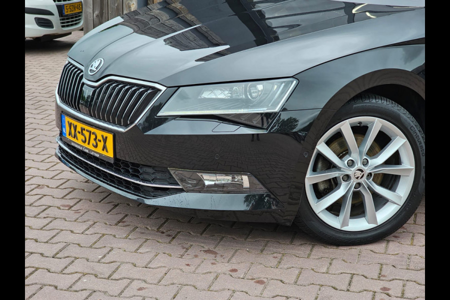 Škoda Superb Combi 1.5 TSI ACT Style Business | Automaat | Xenon | Trekhaak | Camera | App-connect | Stoelverwarming | Keyless | Sunset |