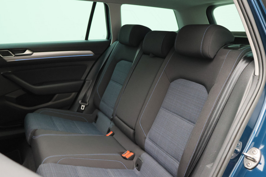Volkswagen Passat Variant 1.4 TSI PHEV GTE Business Panoramadak, ACC, Apple Carplay, Trekhaak, Camera, Keyless