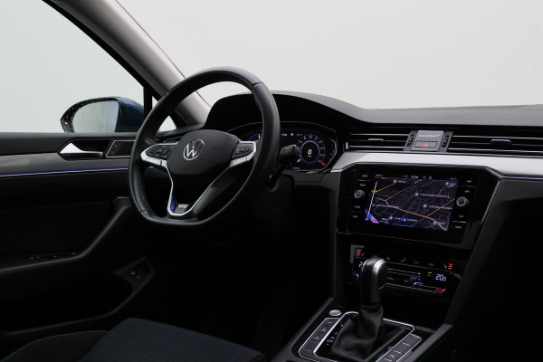 Volkswagen Passat Variant 1.4 TSI PHEV GTE Business Panoramadak, ACC, Apple Carplay, Trekhaak, Camera, Keyless
