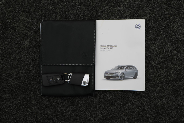 Volkswagen Passat Variant 1.4 TSI PHEV GTE Business Panoramadak, ACC, Apple Carplay, Trekhaak, Camera, Keyless