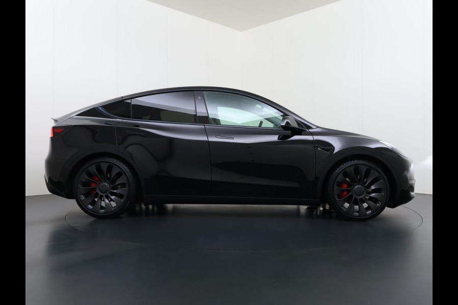 Tesla Model Y Performance AWD 75 kWh VAN:43.900,- VOOR:39.877,- UW HERFSTVOORDEEL:4.023,- SOH 95% | AFN. TREKHAAK | 21 INCH TURBINE VELGEN| TESLA FABRIEKSGARANTIE T/M 01-2027 of 80.000KM!| RESTERENDE FABRIEKSGARANTIE OP DE HOOGVOLTACCU + AANDRIJFLIJN T/M 01-2031 of 192.000KM!