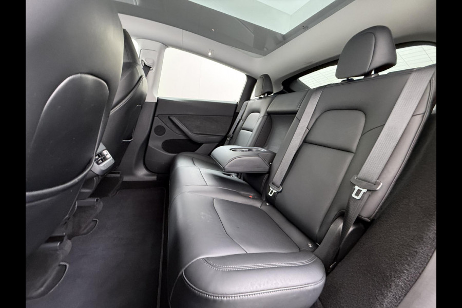 Tesla Model Y Performance AWD 75 kWh VAN:43.900,- VOOR:39.877,- UW HERFSTVOORDEEL:4.023,- SOH 95% | AFN. TREKHAAK | 21 INCH TURBINE VELGEN| TESLA FABRIEKSGARANTIE T/M 01-2027 of 80.000KM!| RESTERENDE FABRIEKSGARANTIE OP DE HOOGVOLTACCU + AANDRIJFLIJN T/M 01-2031 of 192.000KM!