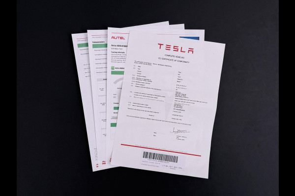 Tesla Model Y Performance AWD 75 kWh VAN:43.900,- VOOR:39.877,- UW HERFSTVOORDEEL:4.023,- SOH 95% | AFN. TREKHAAK | 21 INCH TURBINE VELGEN| TESLA FABRIEKSGARANTIE T/M 01-2027 of 80.000KM!| RESTERENDE FABRIEKSGARANTIE OP DE HOOGVOLTACCU + AANDRIJFLIJN T/M 01-2031 of 192.000KM!