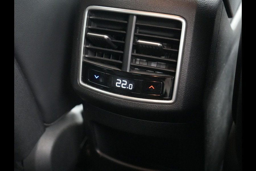 Kia Sportage 1.6 T-GDi PHEV AWD GT-Line 265pk Dealer O.H. | Trekhaak Afn. | Adaptive Cruise | 360 Camera | Harman / Kardon | Lederen Sportstoelen Memory & Ventilatie | Keyless | Apple Carplay | Blis | Stoelen & Stuur Verwarmd | Virtual | Navigatie |