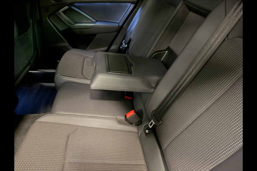 Audi Q3 35 TFSI S-LINE BLACK-LINE 20'' V-COCKPIT/NAVI/CARPLAY/DAB/ECC/ADAPT-CRUISE/PDC///