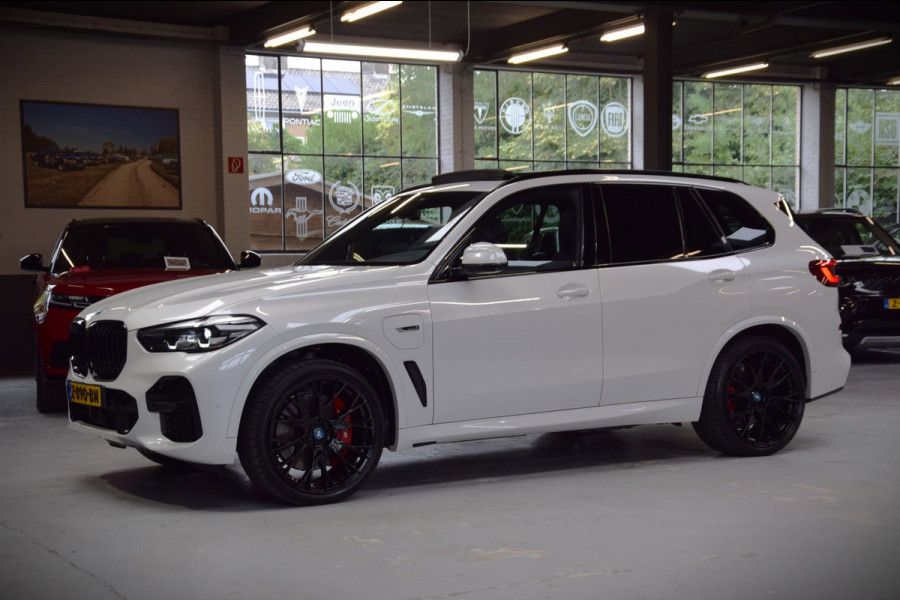 BMW X5 XDrive45e High Executive*M-Pakket* Panoramadak|ACC|360 View|Luchtvering|Compleet onderhouden