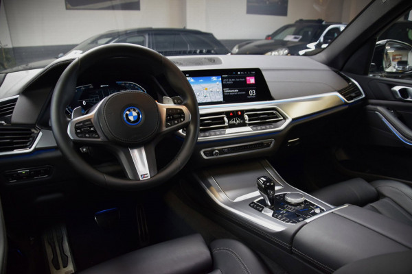 BMW X5 XDrive45e High Executive*M-Pakket* Panoramadak|ACC|360 View|Luchtvering|Compleet onderhouden