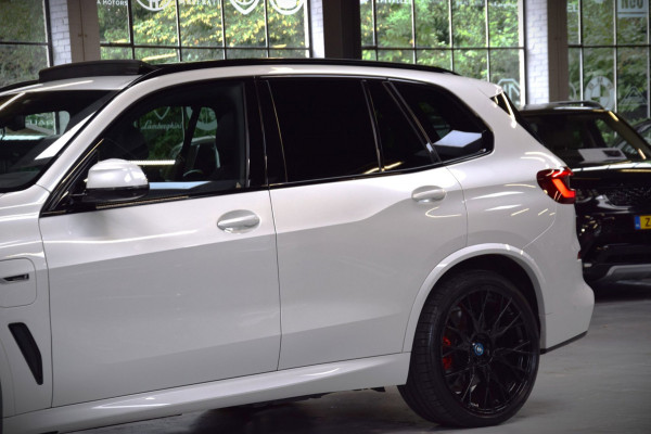BMW X5 XDrive45e High Executive*M-Pakket* Panoramadak|ACC|360 View|Luchtvering|Compleet onderhouden