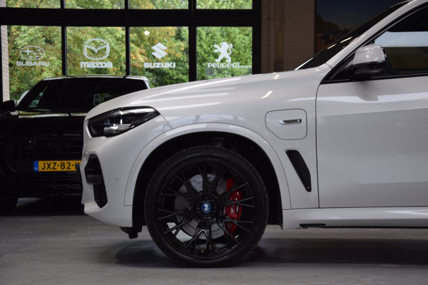 BMW X5 XDrive45e High Executive*M-Pakket* Panoramadak|ACC|360 View|Luchtvering|Compleet onderhouden