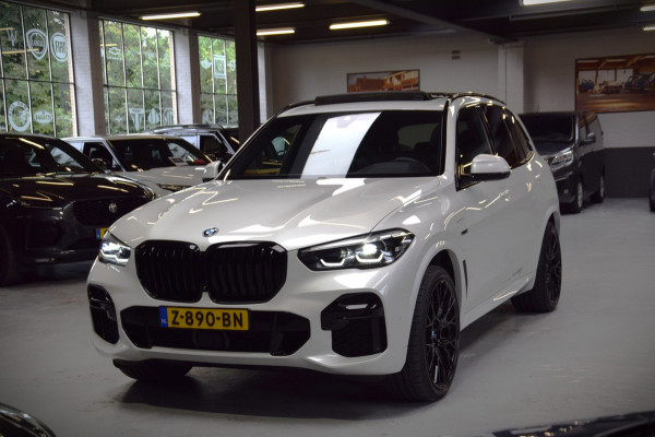 BMW X5 XDrive45e High Executive*M-Pakket* Panoramadak|ACC|360 View|Luchtvering|Compleet onderhouden