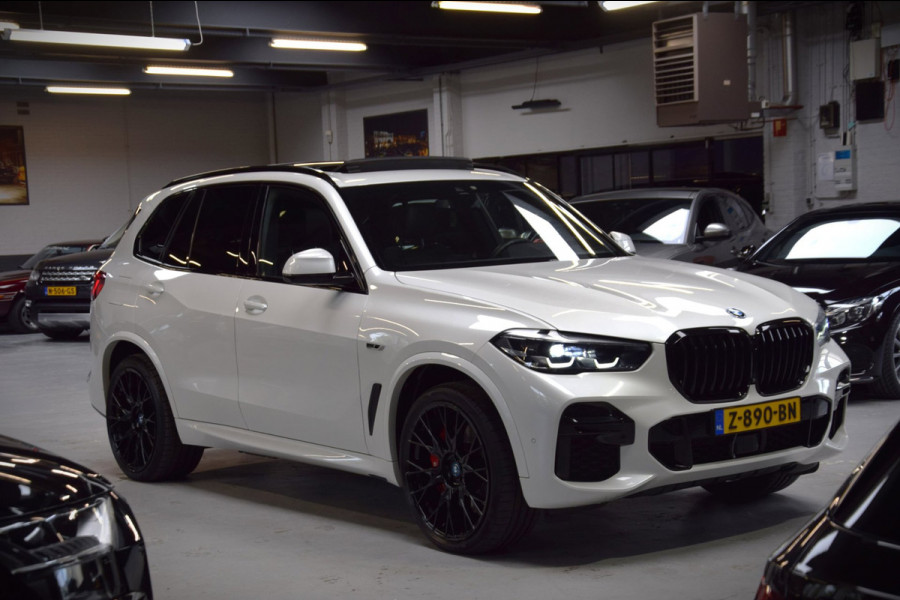 BMW X5 XDrive45e High Executive*M-Pakket* Panoramadak|ACC|360 View|Luchtvering|Compleet onderhouden