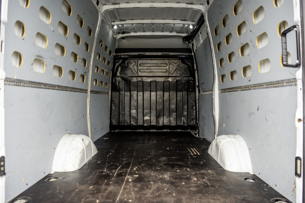 Iveco Daily **35S14V 2.3 L2H2 | Automaat | Euro 6 | Cruise | Climate | 3500 KG Trekgewicht | Trekhaak**