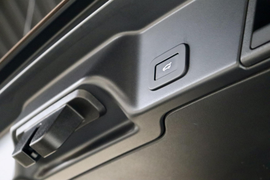 Land Rover Range Rover Evoque 1.5 P300e AWD FACELIFT|PANO|HuD|360cam