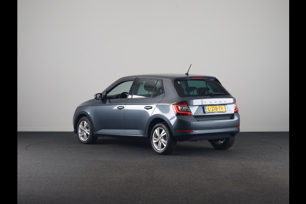 Škoda Fabia 1.0 TSI Ambition 95 pk | Navigatie via App | Parkeersensoren achter | Autom. airco | Cruise control | Apple Carplay/Android Auto |