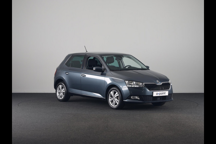 Škoda Fabia 1.0 TSI Ambition 95 pk | Navigatie via App | Parkeersensoren achter | Autom. airco | Cruise control | Apple Carplay/Android Auto |