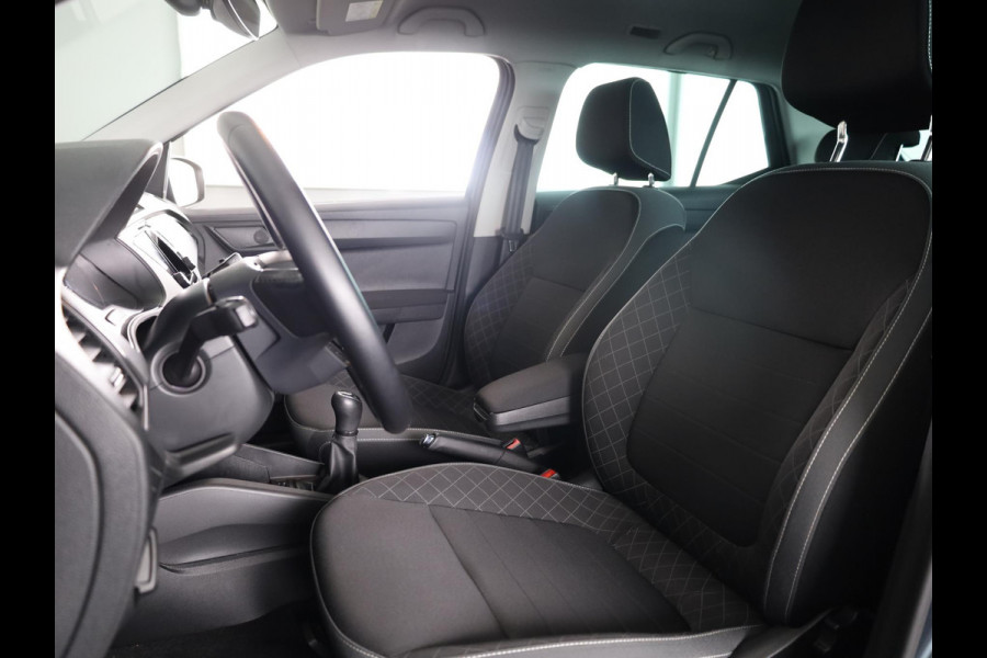 Škoda Fabia 1.0 TSI Ambition 95 pk | Navigatie via App | Parkeersensoren achter | Autom. airco | Cruise control | Apple Carplay/Android Auto |