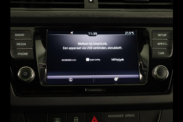 Škoda Fabia 1.0 TSI Ambition 95 pk | Navigatie via App | Parkeersensoren achter | Autom. airco | Cruise control | Apple Carplay/Android Auto |
