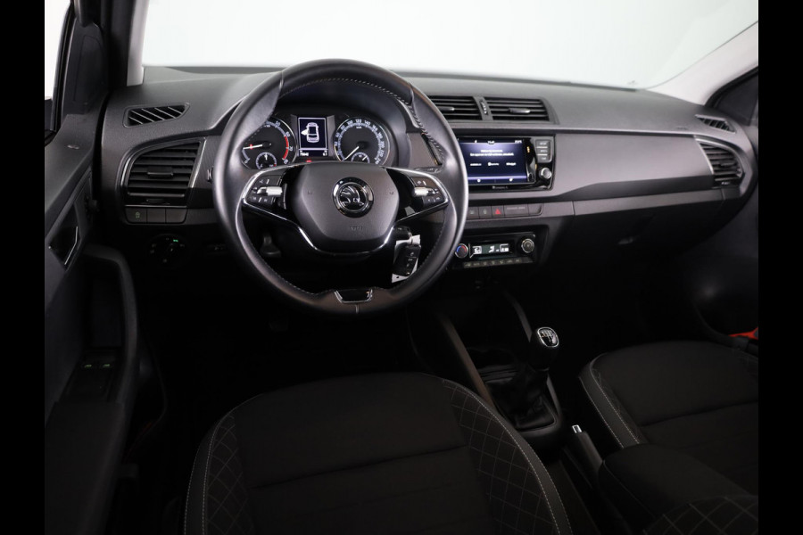 Škoda Fabia 1.0 TSI Ambition 95 pk | Navigatie via App | Parkeersensoren achter | Autom. airco | Cruise control | Apple Carplay/Android Auto |