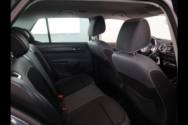 Škoda Fabia 1.0 TSI Ambition 95 pk | Navigatie via App | Parkeersensoren achter | Autom. airco | Cruise control | Apple Carplay/Android Auto |