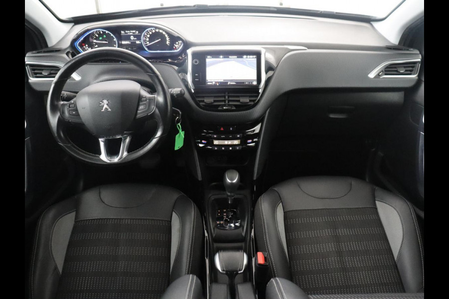 Peugeot 2008 1.2 PureTech Allure | Half Leder | Carplay | Climate control | Full LED | Cruise control | Navigatie | Park assist |