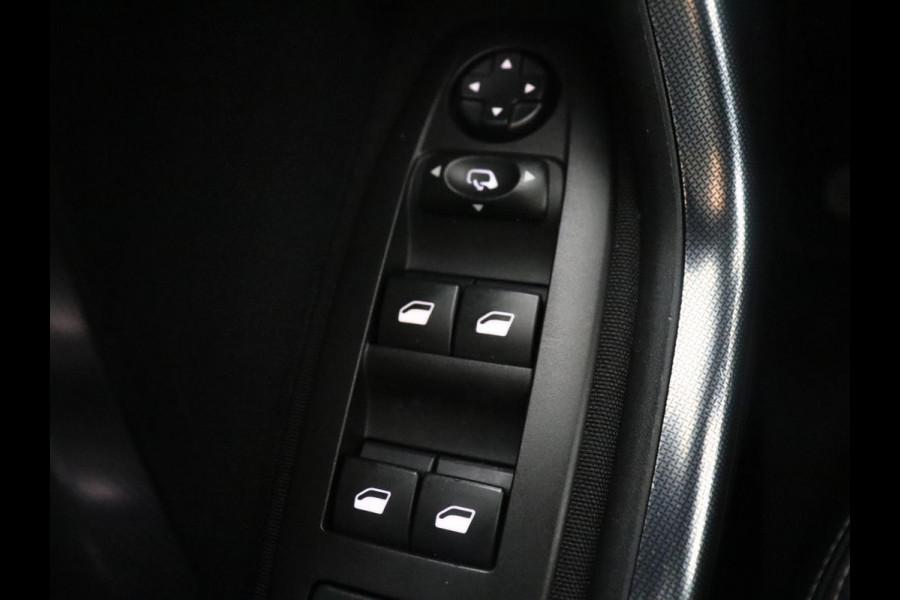 Peugeot 2008 1.2 PureTech Allure | Half Leder | Carplay | Climate control | Full LED | Cruise control | Navigatie | Park assist |