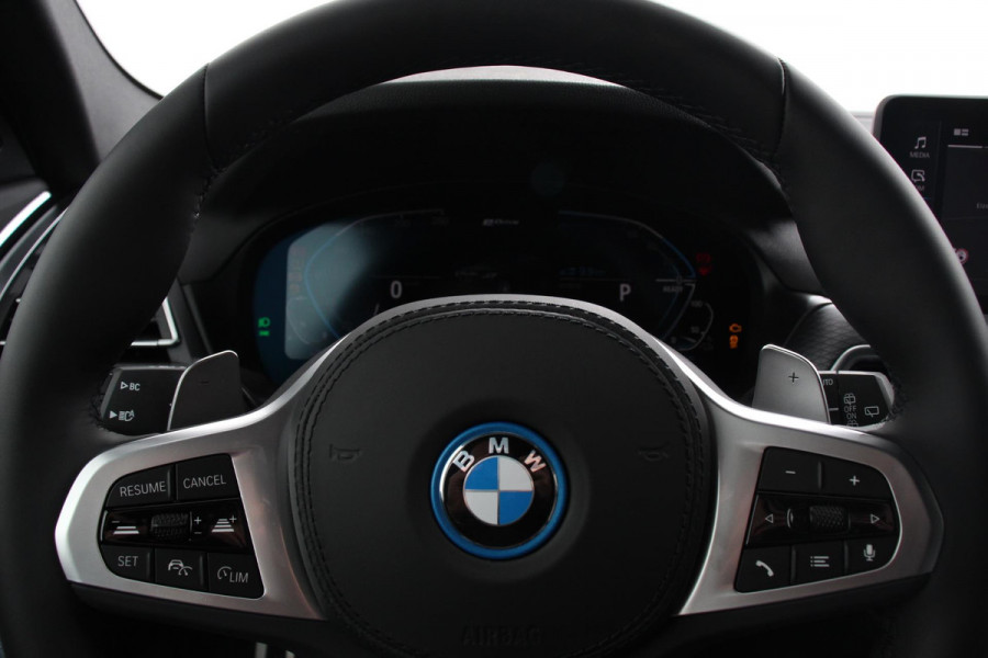 BMW X3 xDrive30e Hybrid High M-Sport Executive Leder Panoramisch Schuifdak Hifi Camera 360 Cruise Control Climate control Apple Carplay/ Android auto Lichtmetalen velgen
