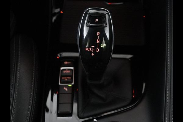 BMW X1 sDrive20i High Executive M-sport | Leder | Memory | Harman/Kardon | Head-up | Cruise control | Stoelverwarming | Climate control | Navigatie | Bluetooth | Park assist | Elektrische achterklep