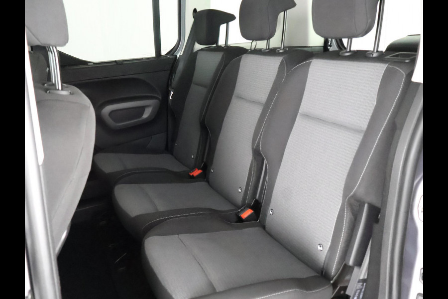 Toyota PROACE CITY Verso 1.2 Turbo Dynamic Automaat | Trekhaak | Parkeersensoren | Navigatie | Dode hoek detectie | Stoelverwarming