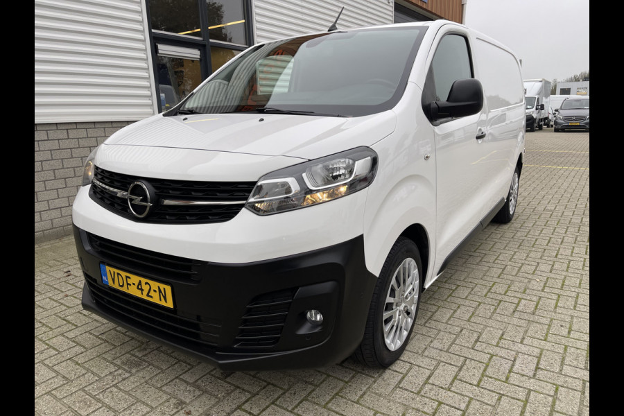 Opel Vivaro 2.0 CDTI 122pk L2H1 Edition nieuwe type / vaste prijs rijklaar € 12.950 ex btw / lease vanaf € 256 / airco / cruie / navi / camera / pdc / trekhaak 2500 kg !