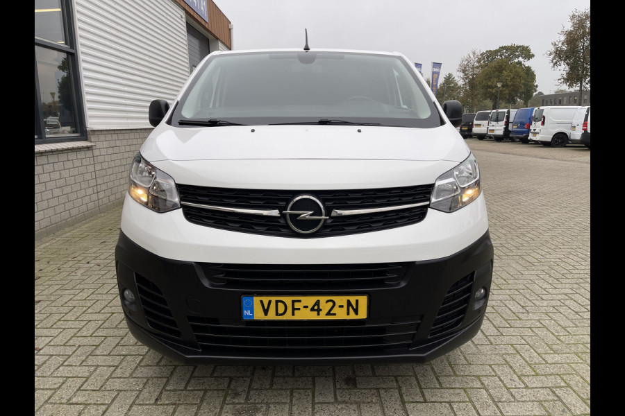 Opel Vivaro 2.0 CDTI 122pk L2H1 Edition nieuwe type / vaste prijs rijklaar € 12.950 ex btw / lease vanaf € 256 / airco / cruie / navi / camera / pdc / trekhaak 2500 kg !