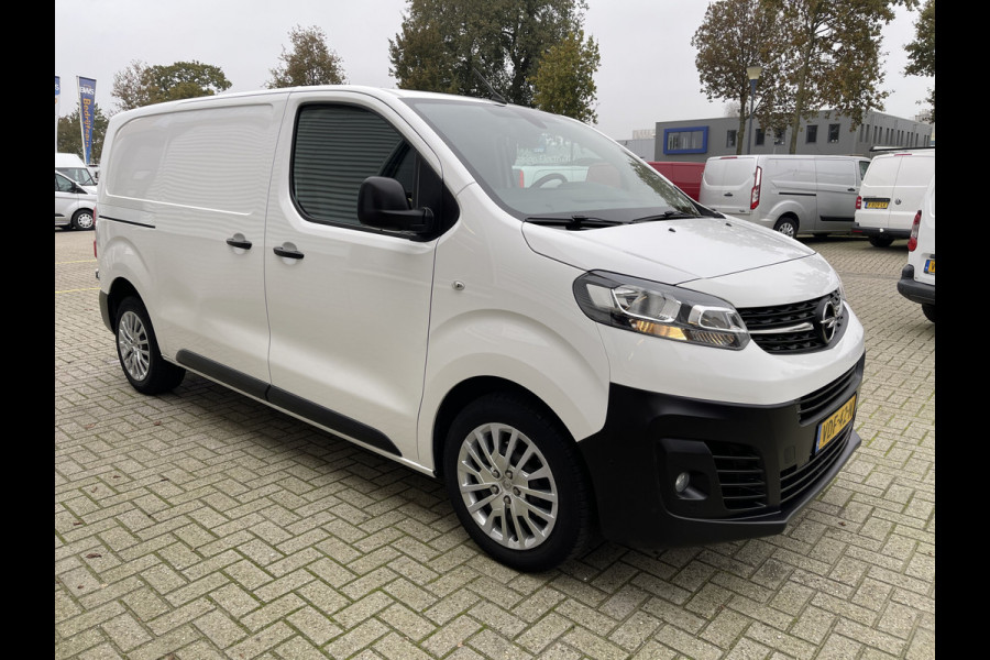 Opel Vivaro 2.0 CDTI 122pk L2H1 Edition nieuwe type / vaste prijs rijklaar € 12.950 ex btw / lease vanaf € 256 / airco / cruie / navi / camera / pdc / trekhaak 2500 kg !