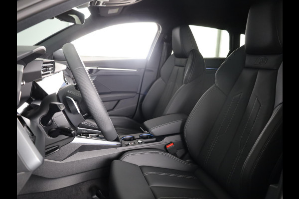 Audi A3 Sportback S edition 40 TFSI e 204 pk | Comfortpakket plus |  Lichtpakket plus ambient light | Trekhaak | S-int. zwart leder-kunstleder |