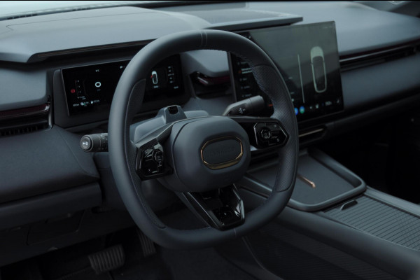Lynk & Co 08 350PK Automaat More / 200km elektrisch / Stoelventilatie / Massage / Adaptieve cruise control / Panoramadak / Stoelverwarming / Harman Kardon audio / Apple carplay / Parkeersensoren met 360 camera / Elektrische stoelen / BLIS