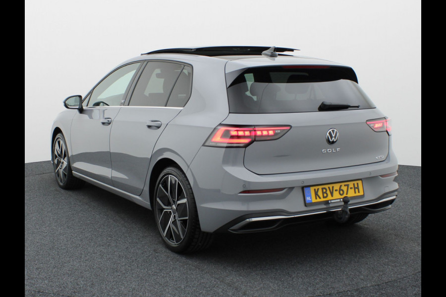 Volkswagen Golf 1.5 eTSI 50 Edition | Panodak | Trekhaak wegkl. | Stoelgeheugen | Side Assist | Head Up | IQ Light | Prijs Rijklaar!!