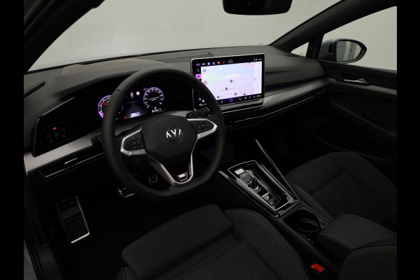 Volkswagen Golf 1.5 eTSI 50 Edition | Panodak | Trekhaak wegkl. | Stoelgeheugen | Side Assist | Head Up | IQ Light | Prijs Rijklaar!!