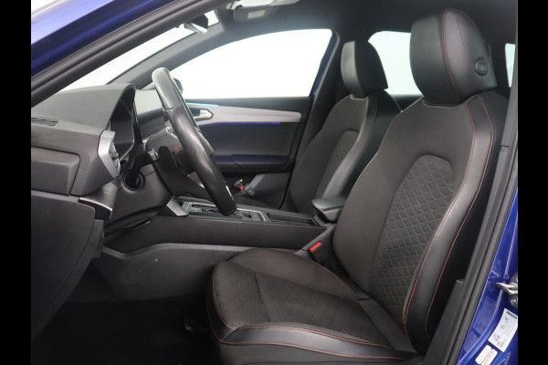 Seat Leon Sportstourer 1.5 eTSI FR Business Intense | Half Leder | Adaptive cruise | Park assist | Navigatie | Carplay | Climate control | Sfeerverlichting |