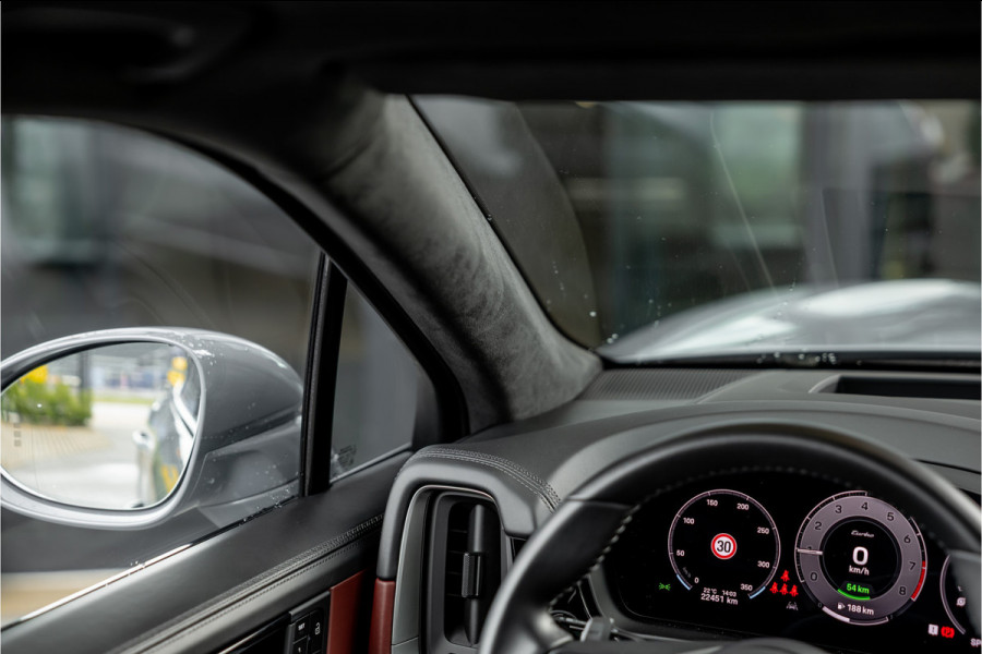 Porsche Cayenne 4.0 Turbo E-Hybrid - Sport Chrono + | Panorama | Bose | Stoelkoeling | Luchtvering