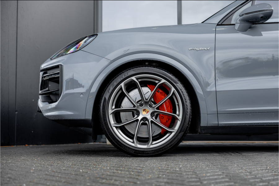 Porsche Cayenne 4.0 Turbo E-Hybrid - Sport Chrono + | Panorama | Bose | Stoelkoeling | Luchtvering