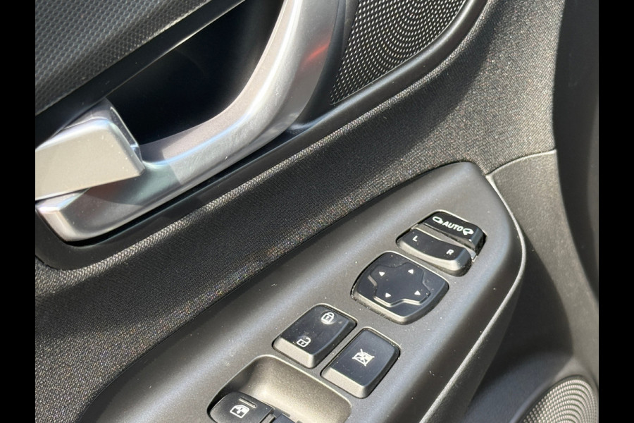 Hyundai Kona 1.6 GDI HEV Fashion Navi|Trekhaak|Camera|Dealer Onderhouden