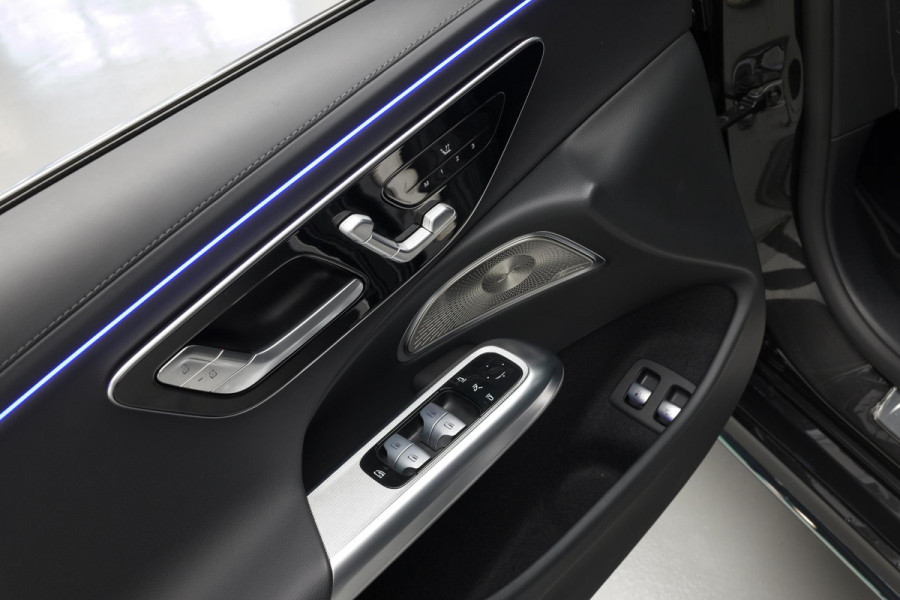 Mercedes-Benz E-Klasse E300e 4MATIC Exclusive Line |Pano|Hyperscreen|Burmester|