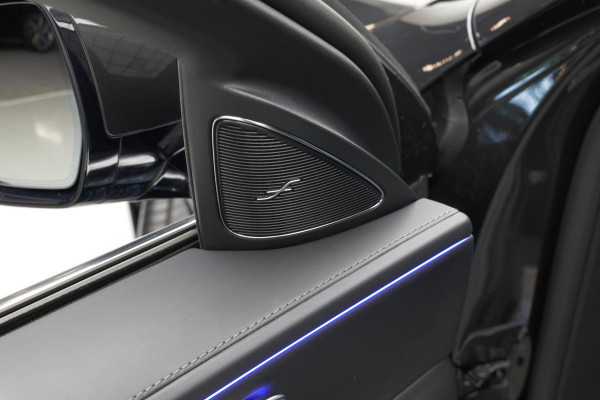Mercedes-Benz E-Klasse E300e 4MATIC Exclusive Line |Pano|Hyperscreen|Burmester|