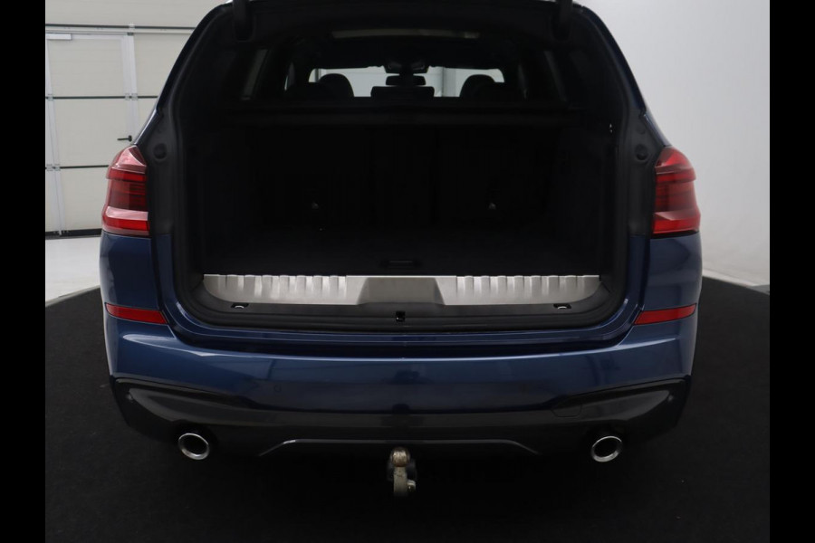 BMW X3 xDrive30e M Sport High Executive | Panoramadak | Leder | Adaptive cruise | Head-up | Stoelverwarming | Trekhaak | Sfeerverlichting | Camera | Park assist | Elektrische achterklep