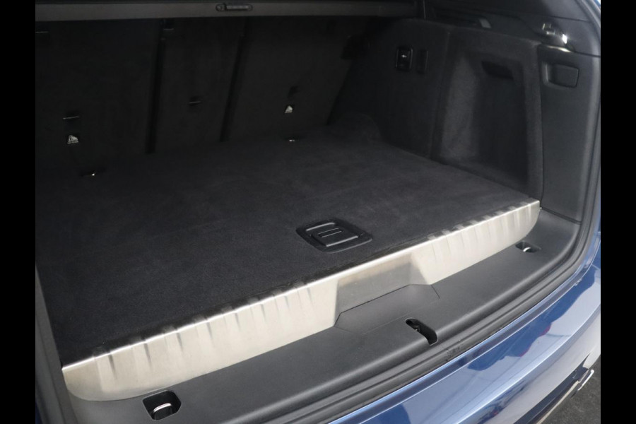 BMW X3 xDrive30e M Sport High Executive | Panoramadak | Leder | Adaptive cruise | Head-up | Stoelverwarming | Trekhaak | Sfeerverlichting | Camera | Park assist | Elektrische achterklep