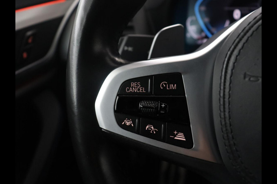 BMW X3 xDrive30e M Sport High Executive | Panoramadak | Leder | Adaptive cruise | Head-up | Stoelverwarming | Trekhaak | Sfeerverlichting | Camera | Park assist | Elektrische achterklep