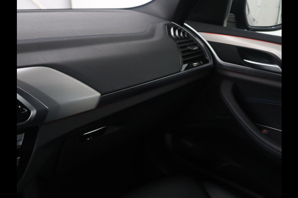 BMW X3 xDrive30e M Sport High Executive | Panoramadak | Leder | Adaptive cruise | Head-up | Stoelverwarming | Trekhaak | Sfeerverlichting | Camera | Park assist | Elektrische achterklep