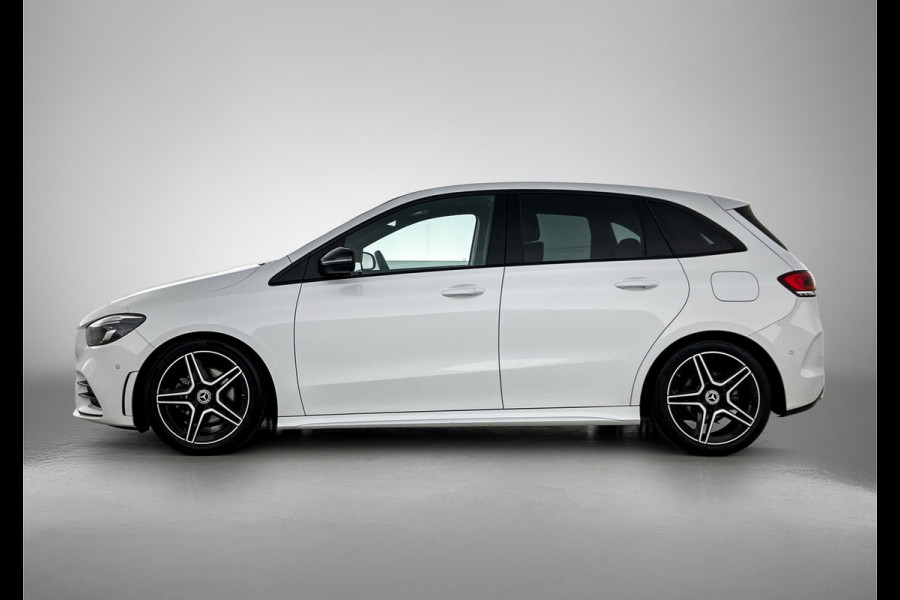 Mercedes-Benz B-Klasse 180 Business Solution AMG | AMG-line interieur | AMG- Line Exterieur | Achteruitrijcamera | Stoelverwarming | Sfeerverlichting| MULTIBEAM LED | 24 Maanden Mercedes-Benz Certified Garantie.
